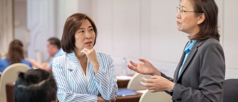 ผู้เข้าร่วมอบรมพูดคุยแลกเปลี่ยนแนวทางการทำงานร่วมกัน