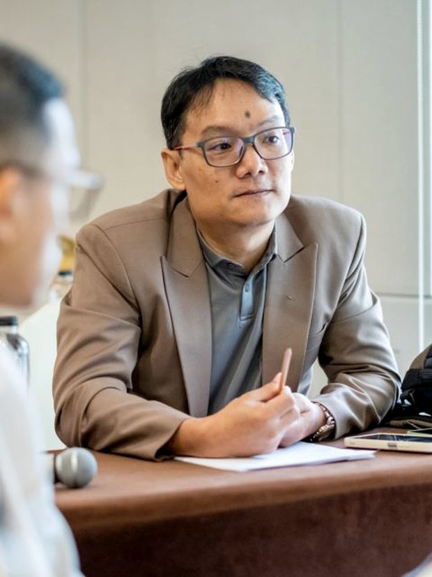 ผู้เรียนจดบันทึกและทบทวนเนื้อหาระหว่างการฝึกอบรม